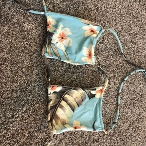 Halter bikini top